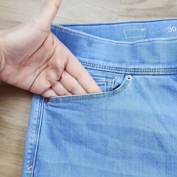 💛Levi's Light Blue Wash Maternity Jeans Size 10/30 - Picture 6 of 11